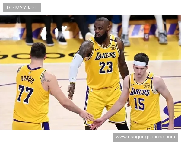 湖人迎关键胜利詹姆斯状态回暖球队季后赛希望再燃